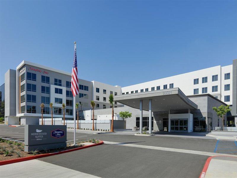 Hampton Inn By Hilton Irvine Spectrum לייק פורסט מראה חיצוני תמונה