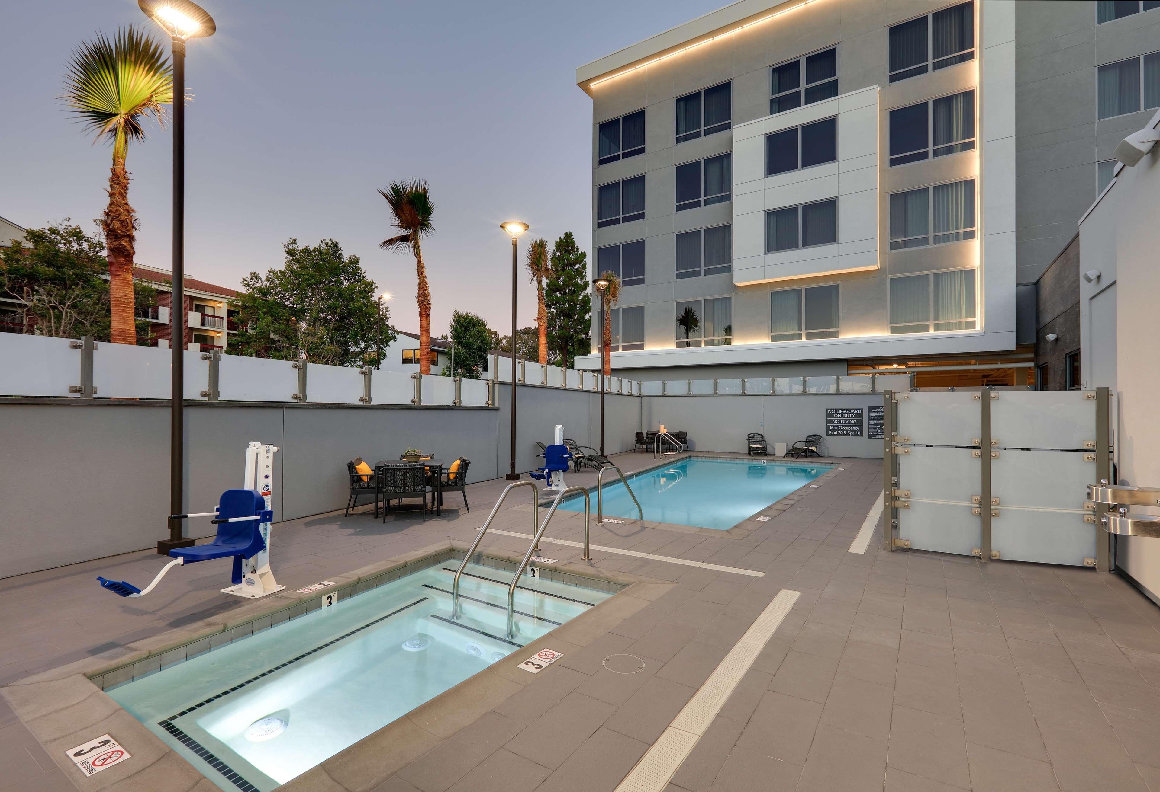 Hampton Inn By Hilton Irvine Spectrum לייק פורסט מראה חיצוני תמונה