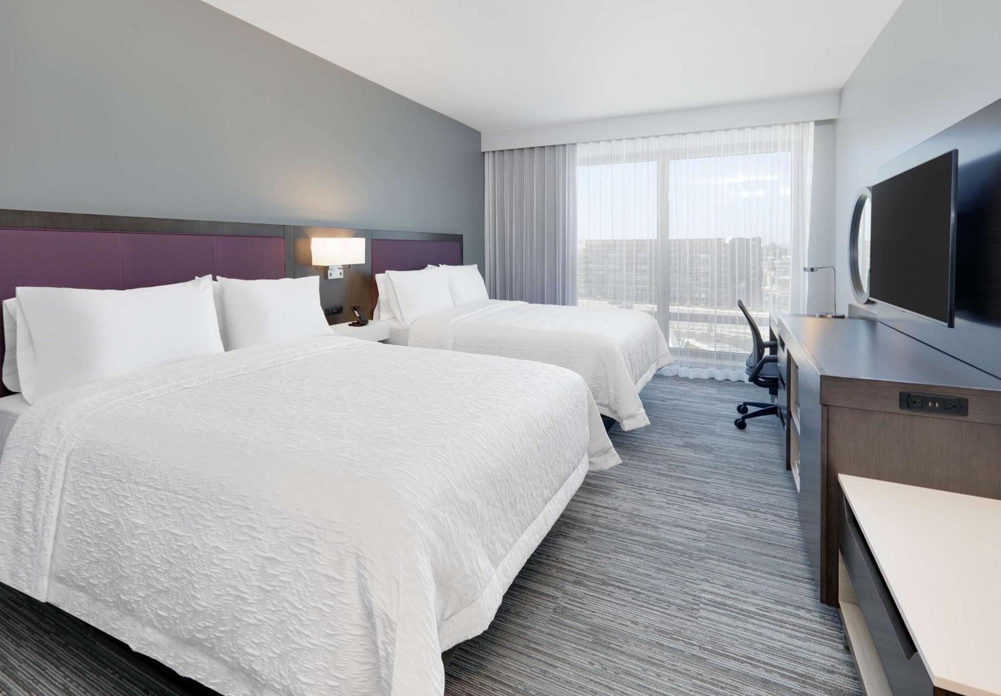 Hampton Inn By Hilton Irvine Spectrum לייק פורסט מראה חיצוני תמונה