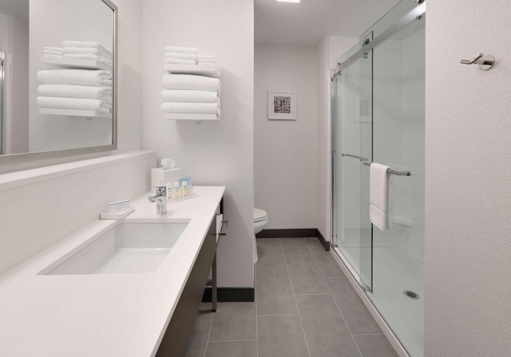Hampton Inn By Hilton Irvine Spectrum לייק פורסט מראה חיצוני תמונה